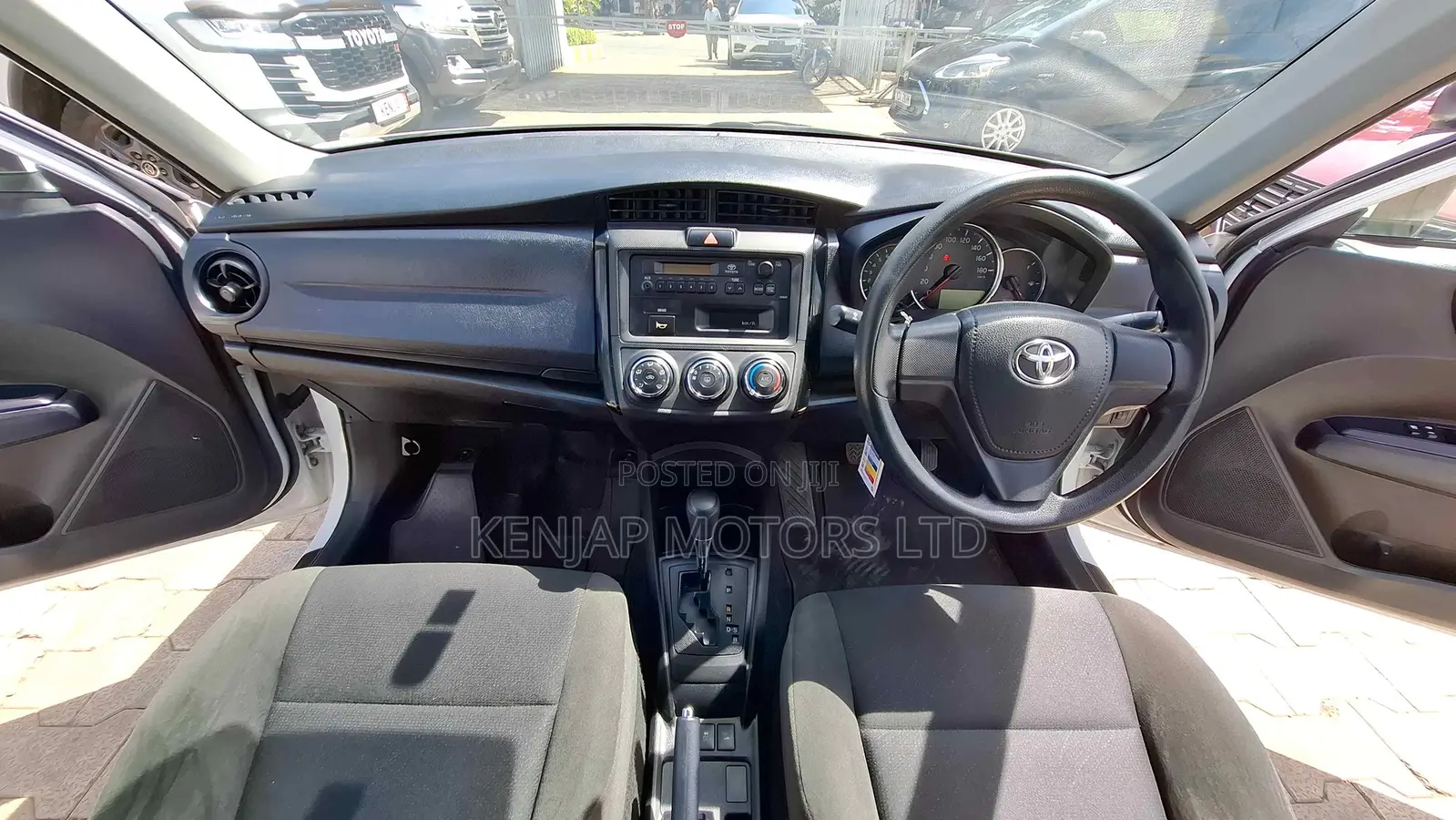 Toyota Axio 1.5 Hybrid 2WD 2018 White