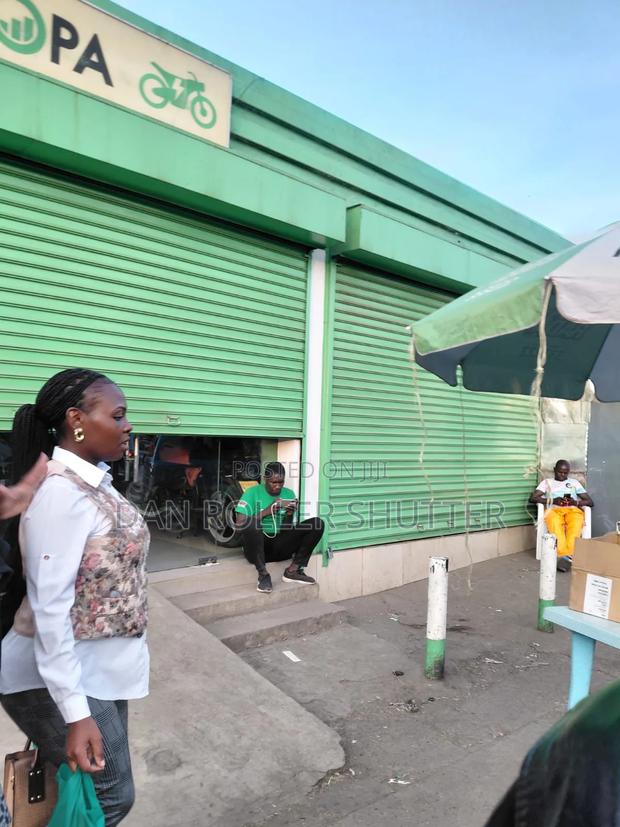 Manual Roller Shutter for Business Premises - thumbnail 3