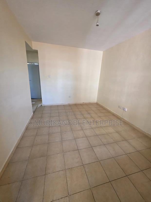 2bedroom House - thumbnail 3