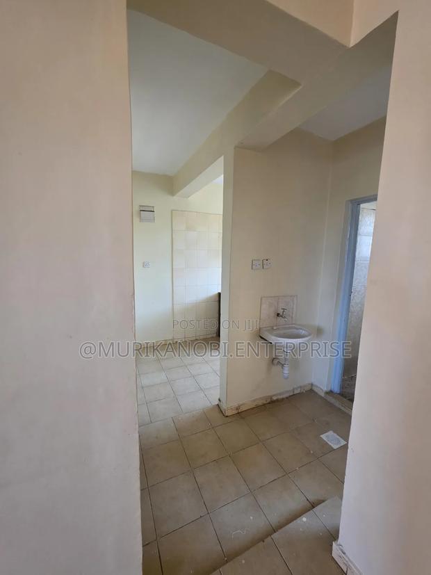 2bedroom House - thumbnail 4