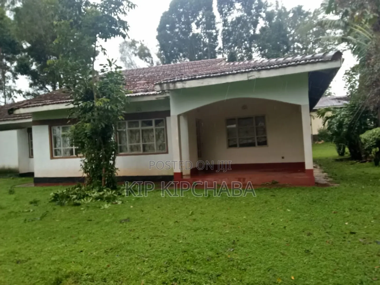 4bdrm Farm House in Soy for sale