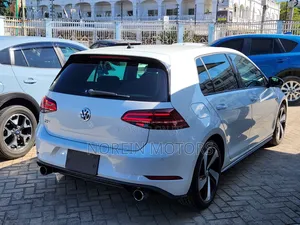Volkswagen Golf 2019 White