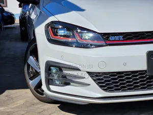 Volkswagen Golf 2019 White