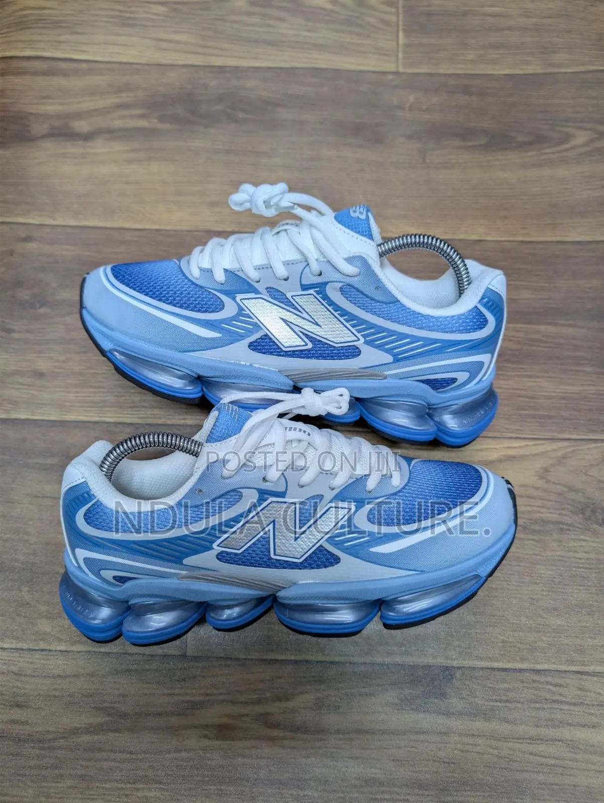 New Balance 2000