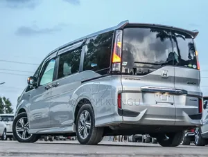 Honda Stepwgn 2018 Gray
