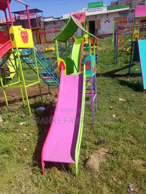 Kids Play Swings Set