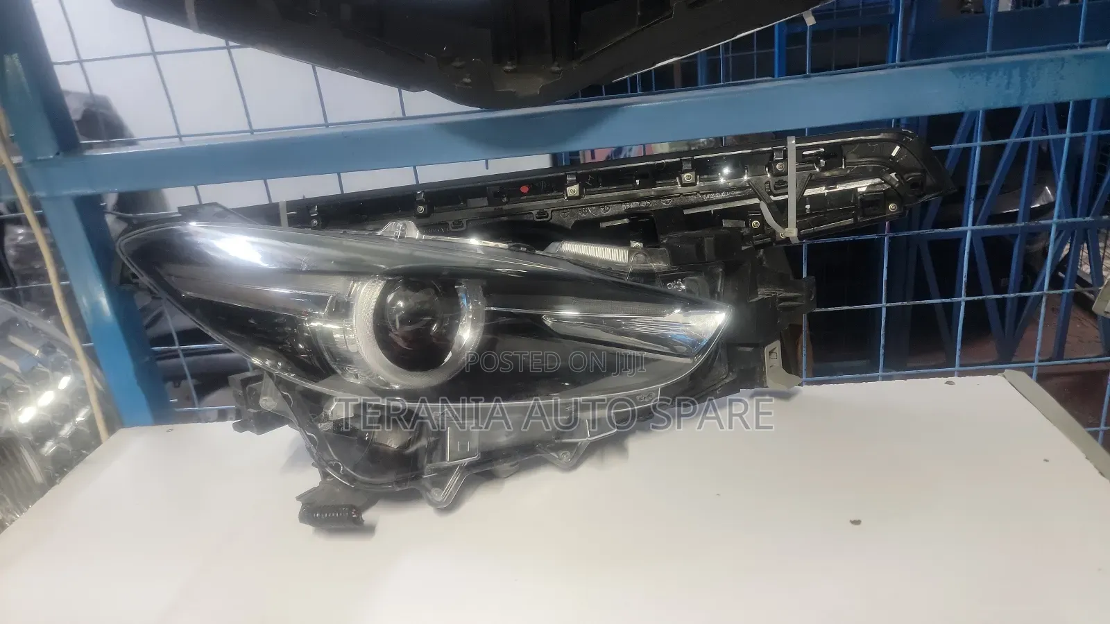 Axlela 2017 Headlight