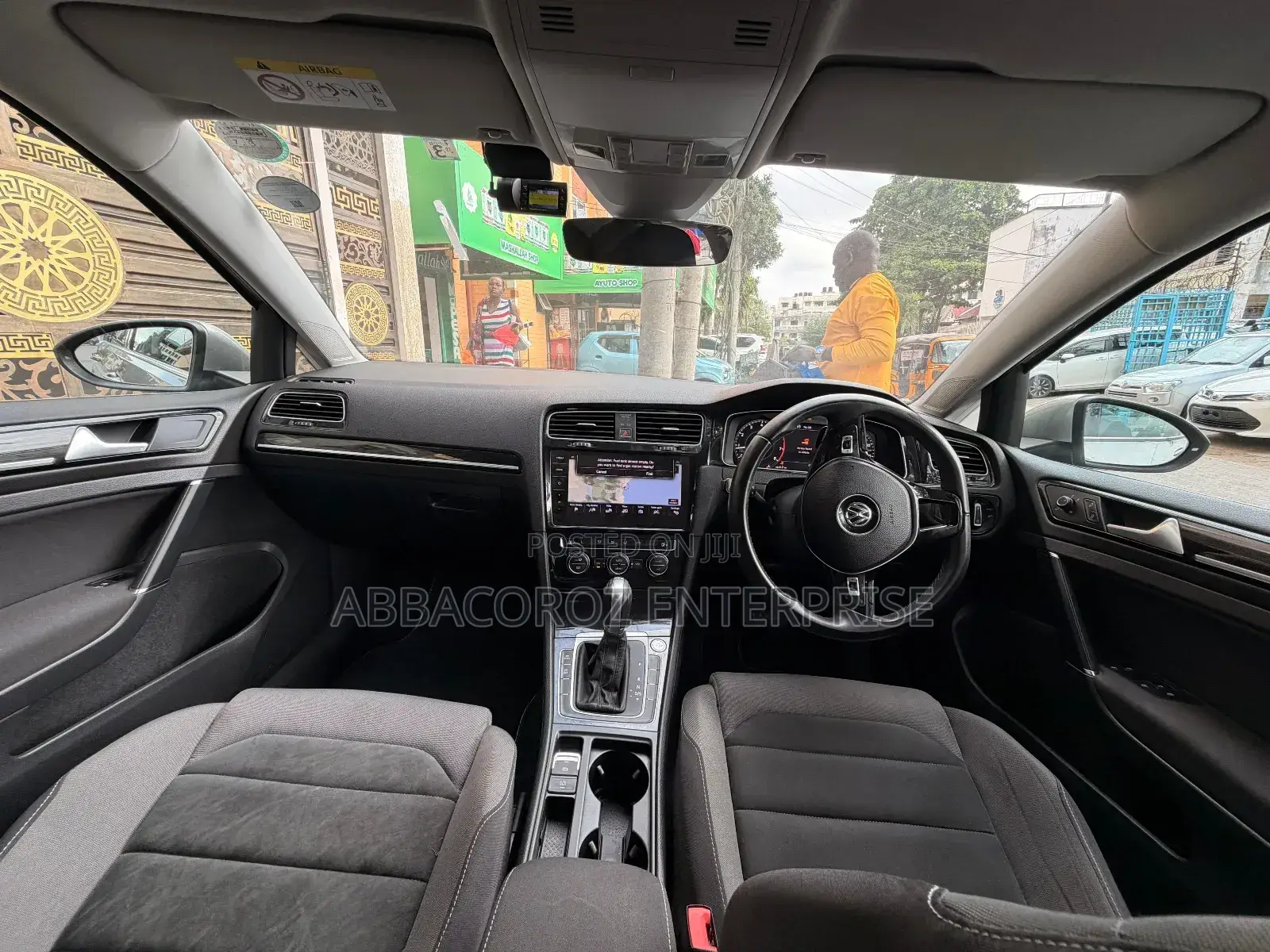Volkswagen Golf TSI SE FWD 2018 Gold