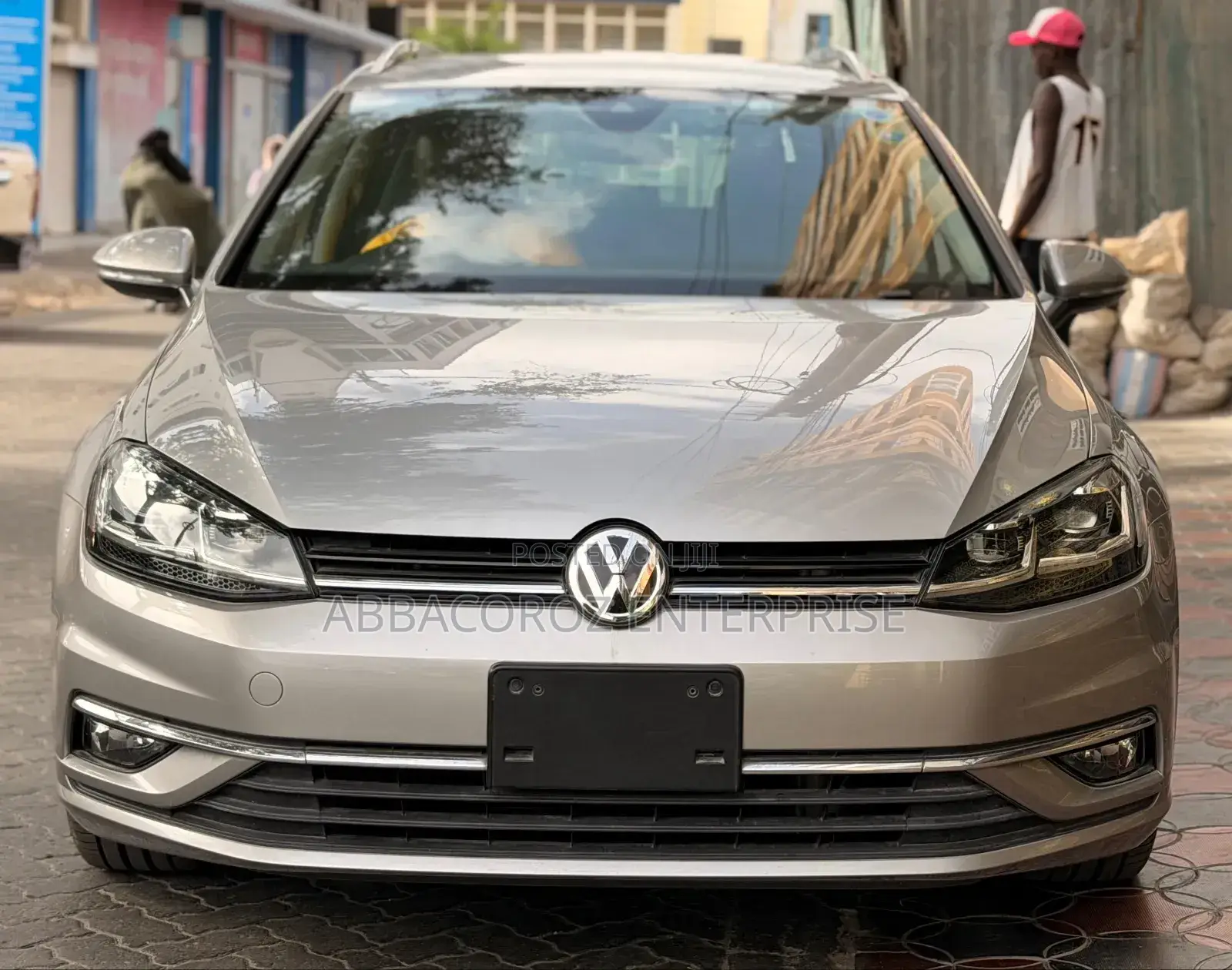Volkswagen Golf TSI SE FWD 2018 Gold