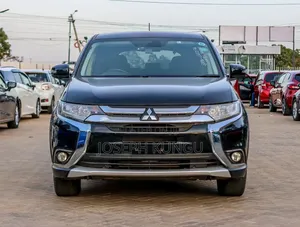 Mitsubishi Outlander 2016 Black