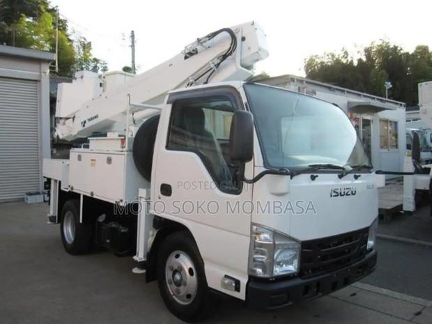 Isuzu Elf With Manlift Bucket - thumbnail 5