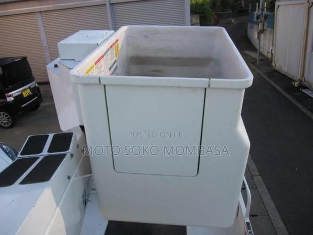 Isuzu Elf With Manlift Bucket - thumbnail 10