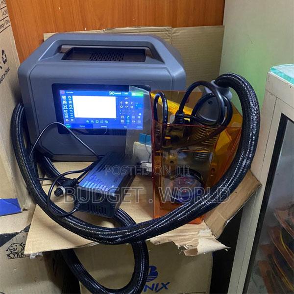 1. Portable 30w Fiber Laser Engraving Machine With LCD Panel