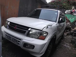 Mitsubishi Pajero Sport 2003 White