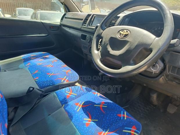 Toyota HiAce 2014 White - thumbnail 8