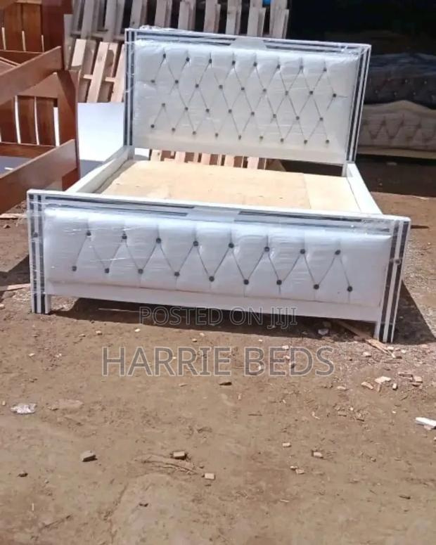 Modern Cheaster Bed Upholstery