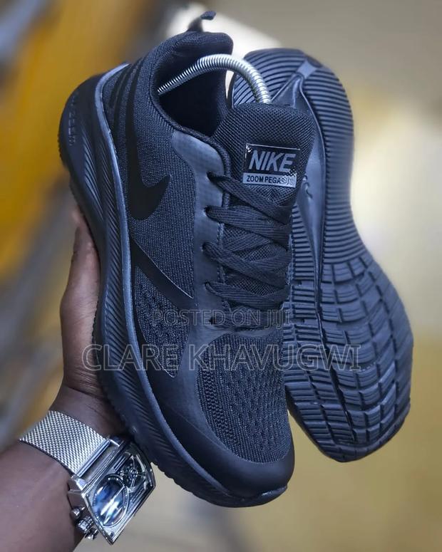 Nike Zoom Sneakers - thumbnail 2