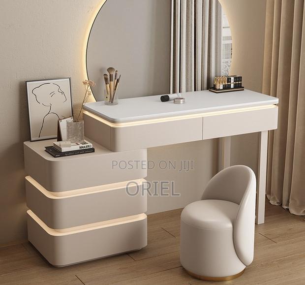 Dressing Table : Makeup Dressing Led Lighted Fixed Mirror - thumbnail 9