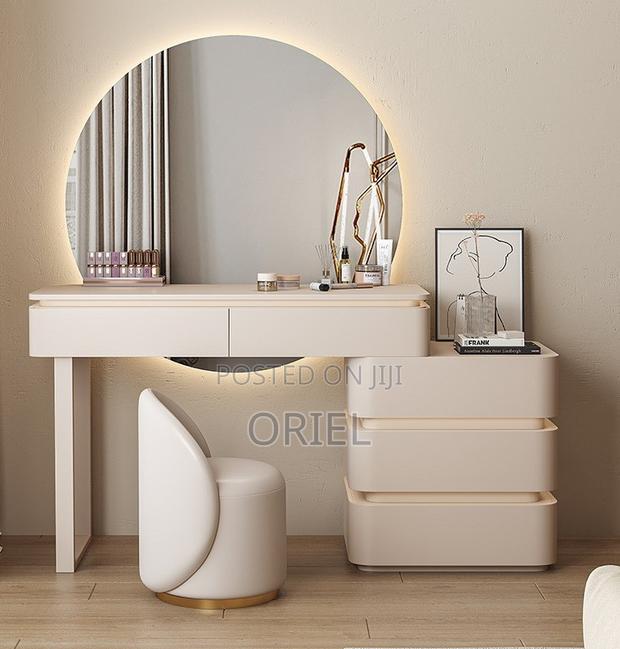 Dressing Table : Makeup Dressing Led Lighted Fixed Mirror - thumbnail 10