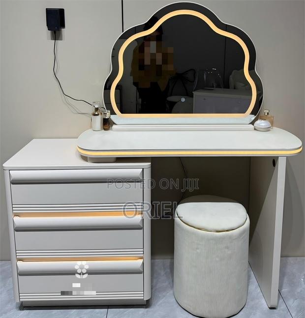 Dressing Table : Makeup Dressing Led Lighted Fixed Mirror - thumbnail 20