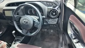 Toyota Vitz 2019 Gold