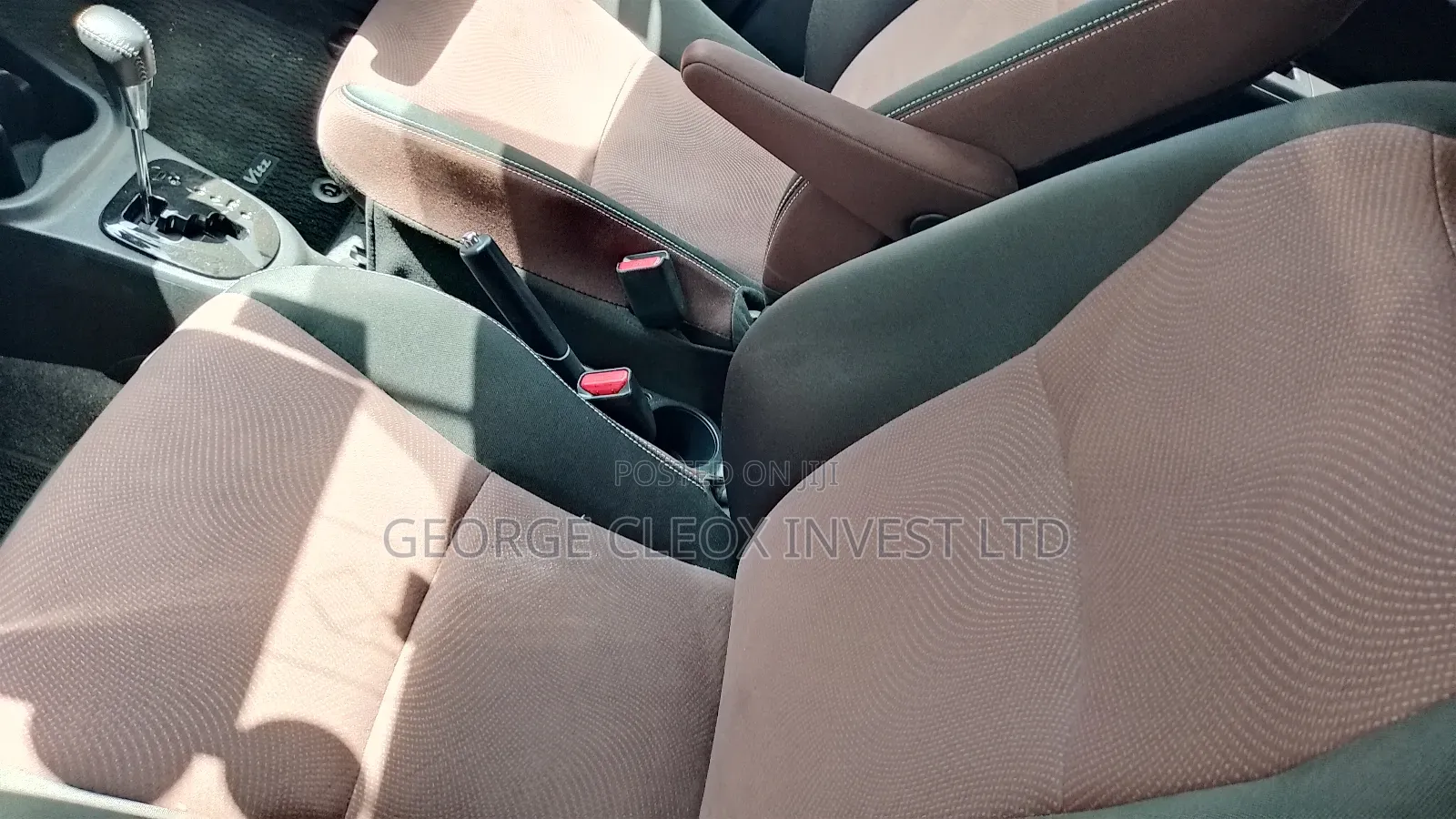 Toyota Vitz 2019 Gold