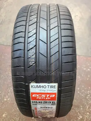 245 /45 R19 Kumho Tyres 102w X L Escta Ps71