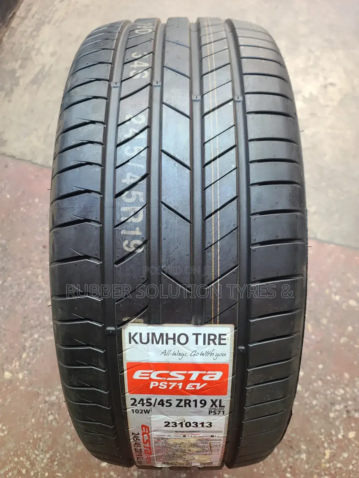 245 /45 R19 Kumho Tyres 102w X L Escta Ps71