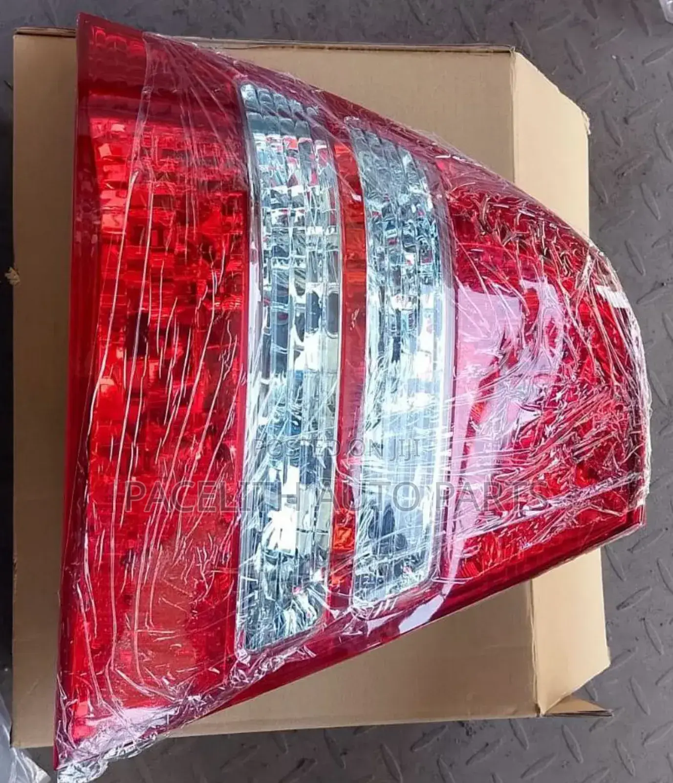 Tail Lamp/ Tail Light Nze 2003