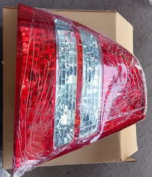 Tail Lamp/ Tail Light Nze 2003