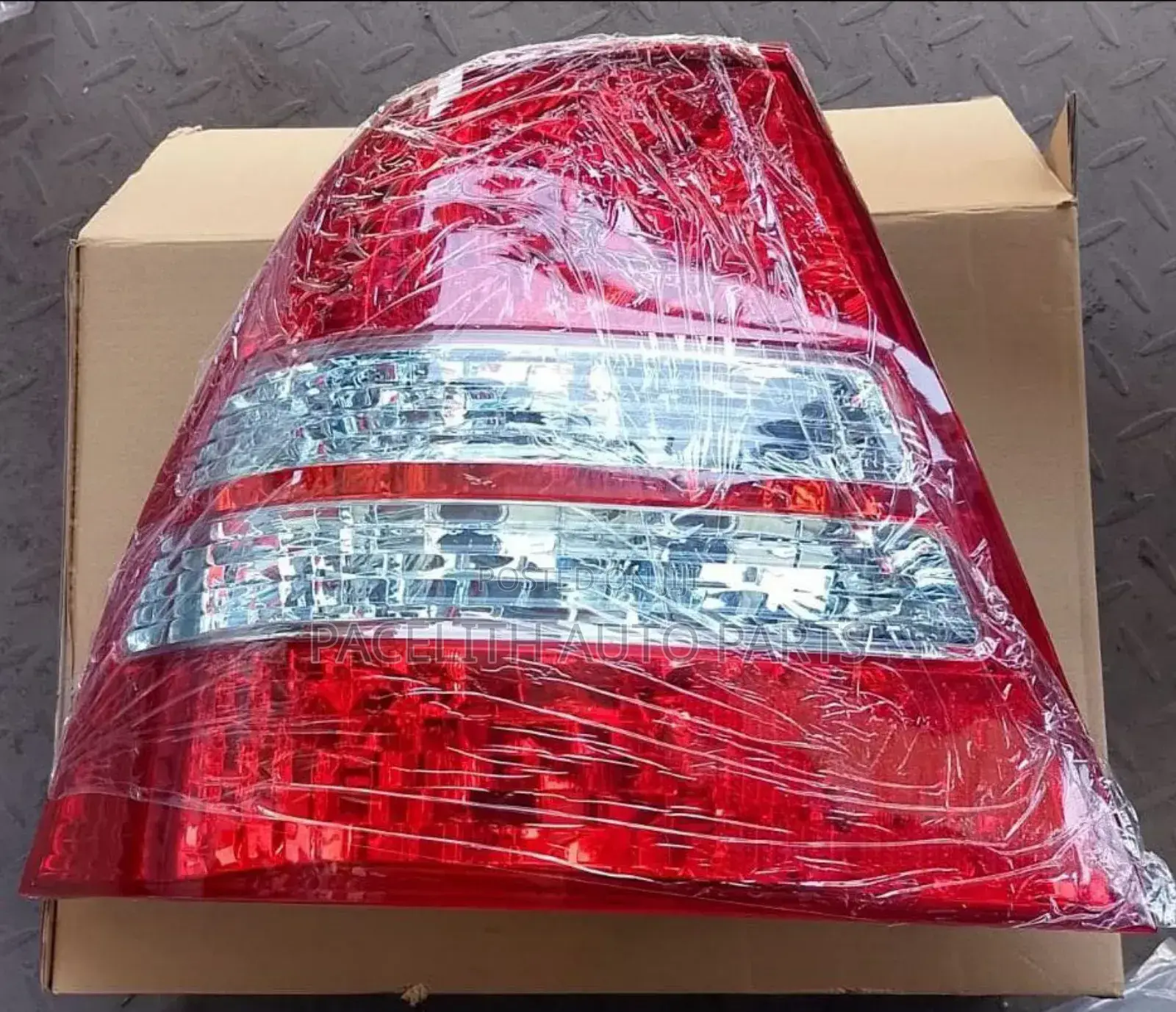 Tail Lamp/ Tail Light Nze 2003