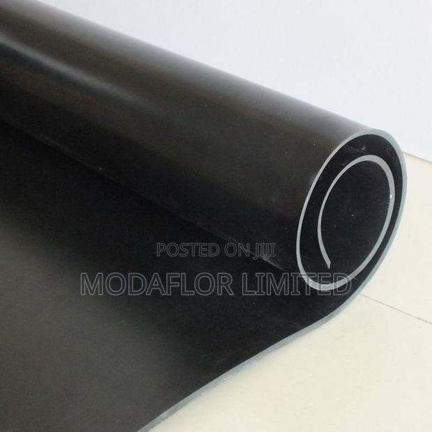 Plain Rubber Mat – All-Purpose Flooring Solution
