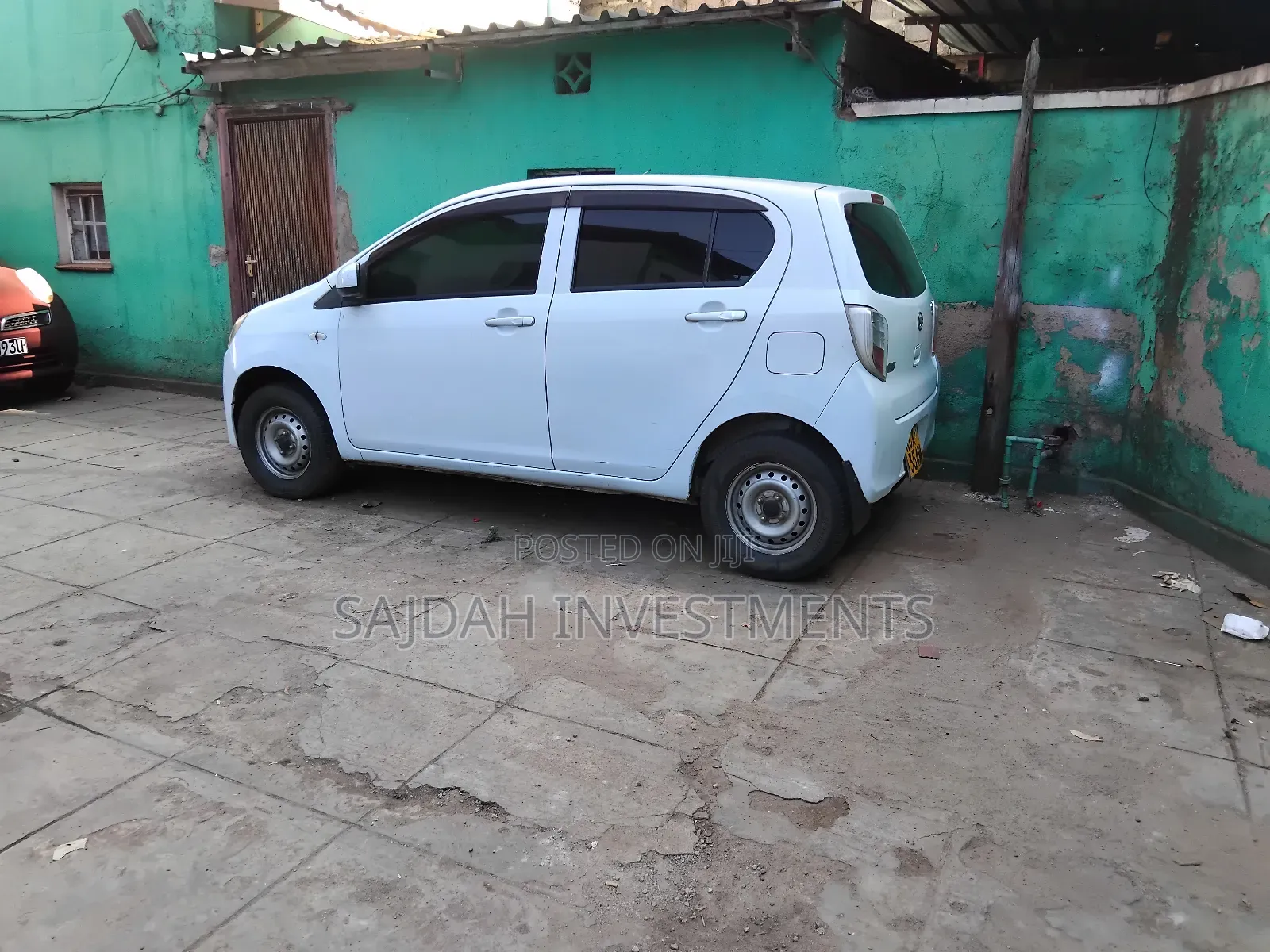 Daihatsu Mira 2012 White