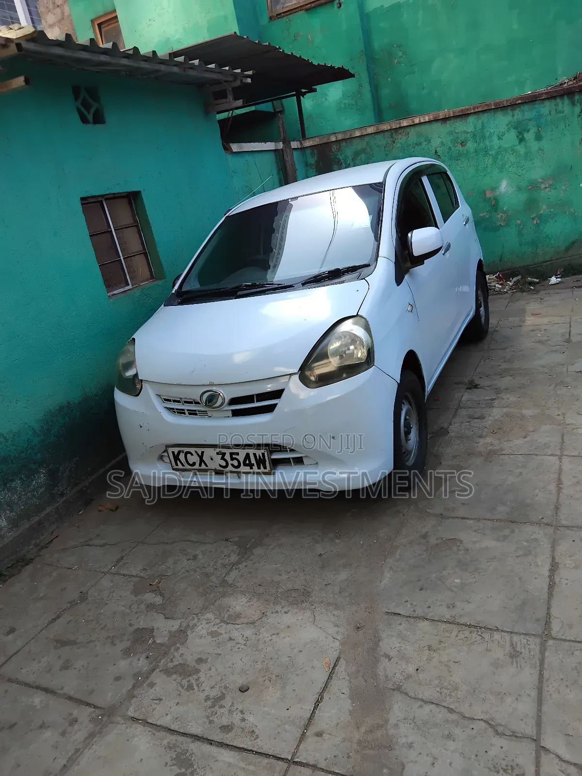 Daihatsu Mira 2012 White