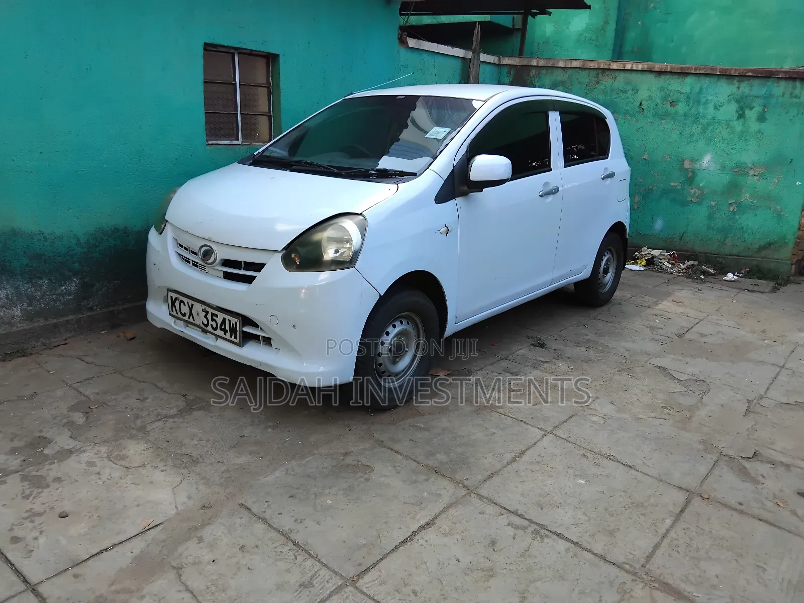 Daihatsu Mira 2012 White