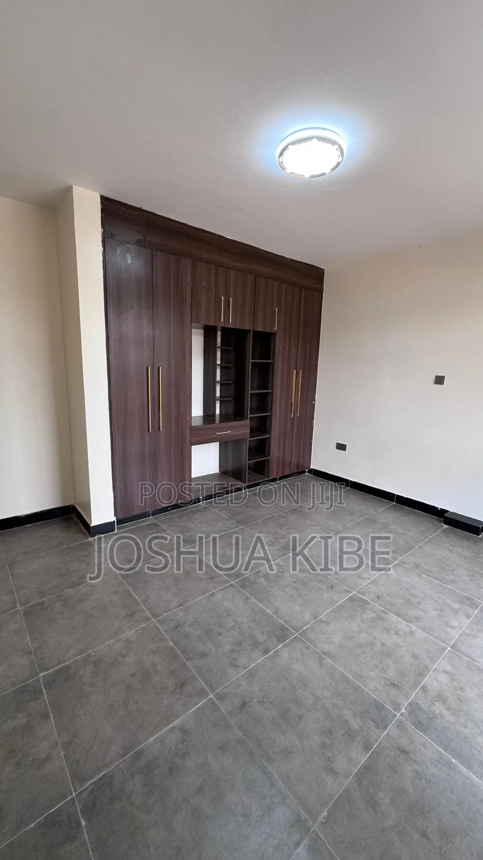 5bdrm Mansion in Roysambu for rent