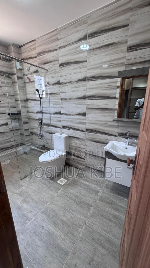 5bdrm Mansion in Roysambu for rent - thumbnail 11