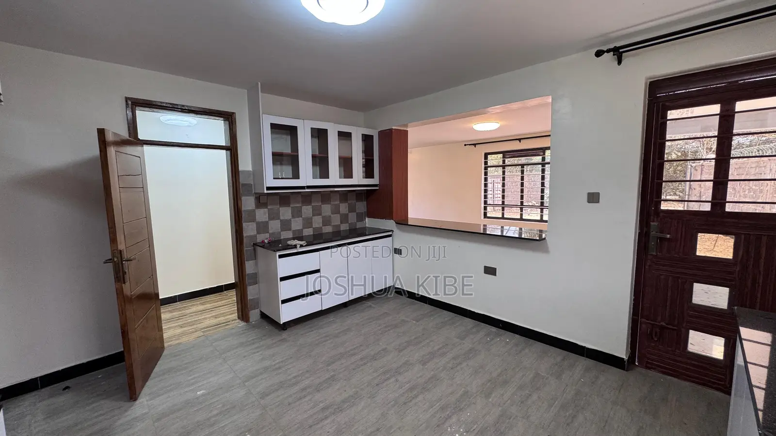 5bdrm Mansion in Roysambu for rent
