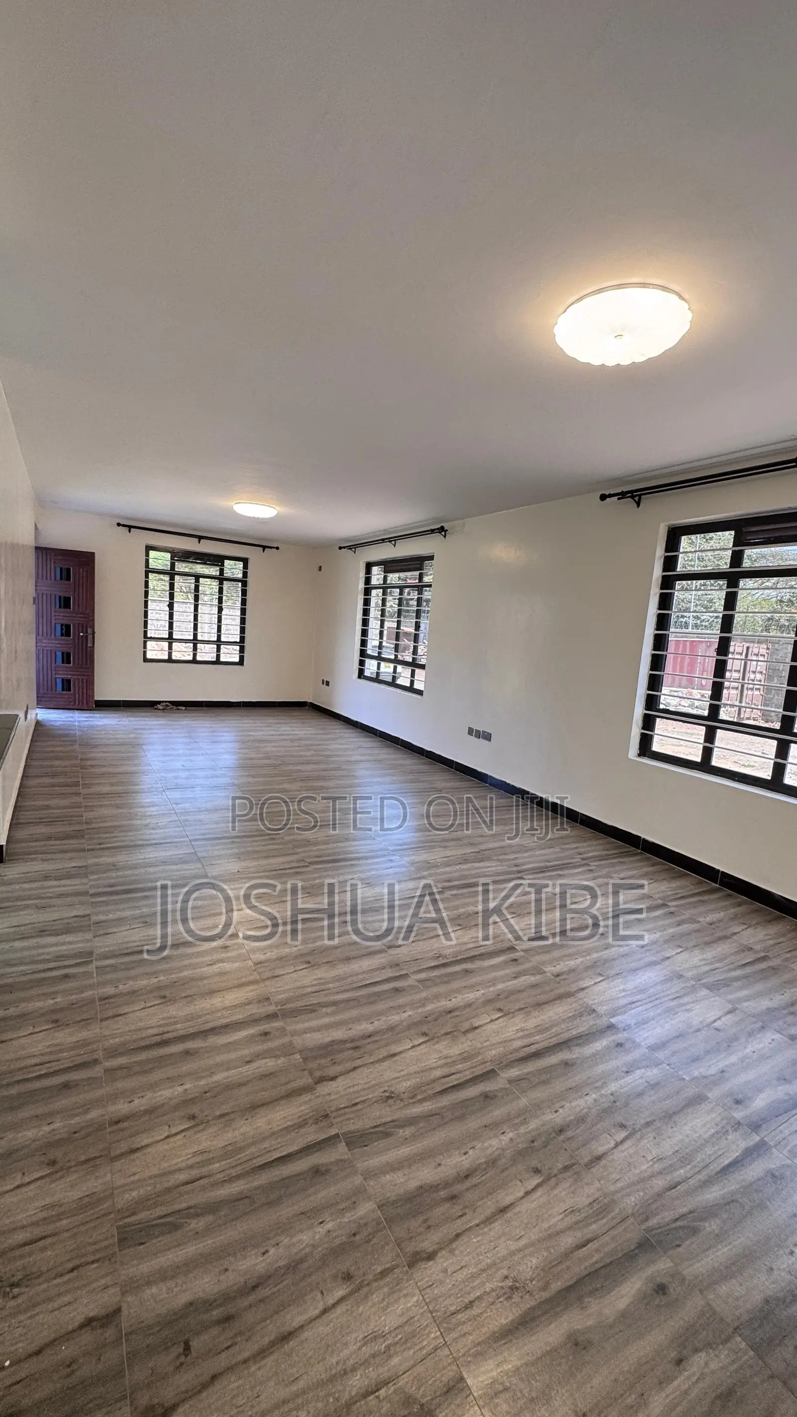 5bdrm Mansion in Roysambu for rent