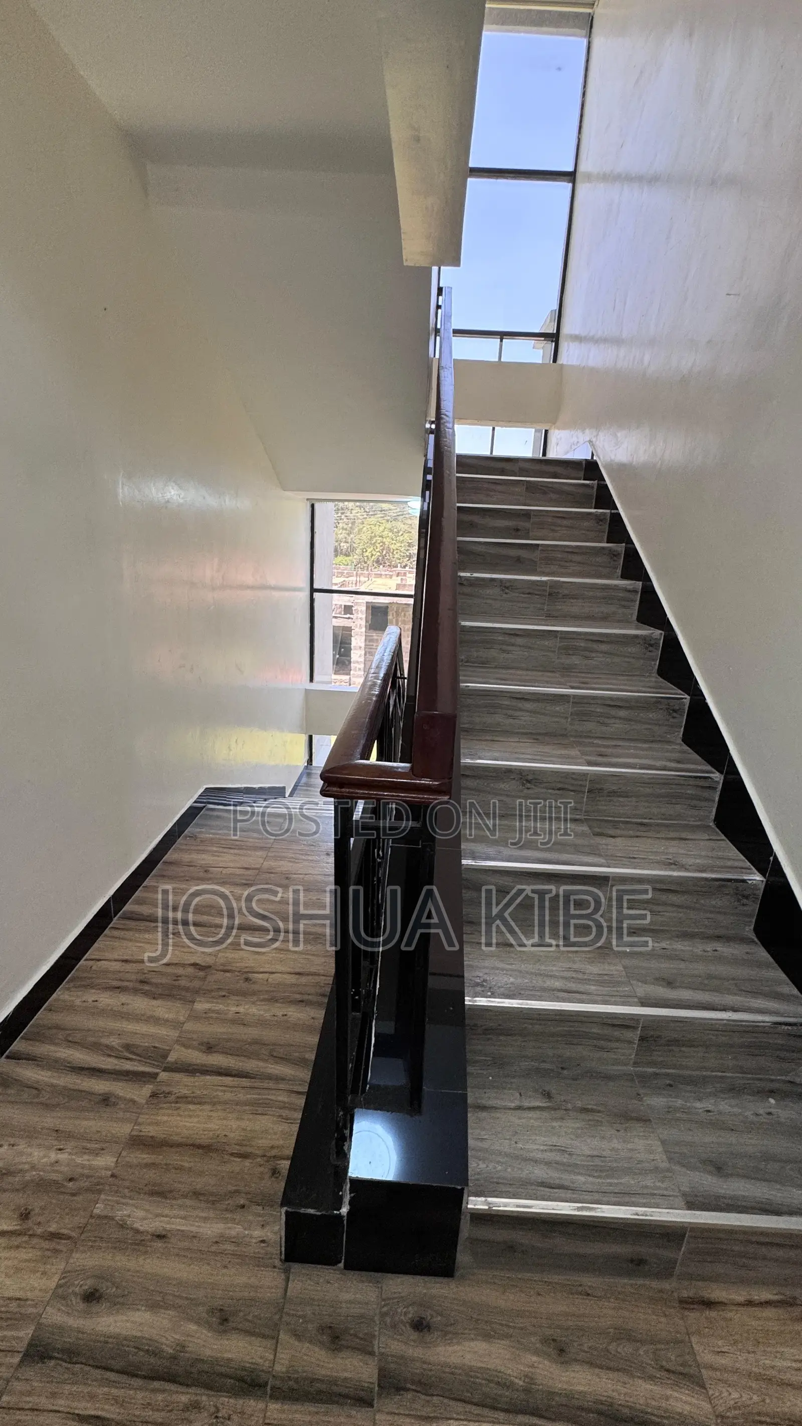 5bdrm Mansion in Roysambu for rent