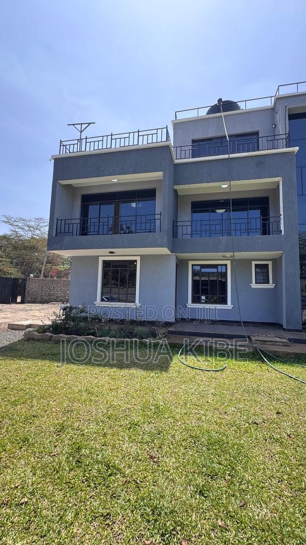 5bdrm Mansion in Roysambu for rent - main view