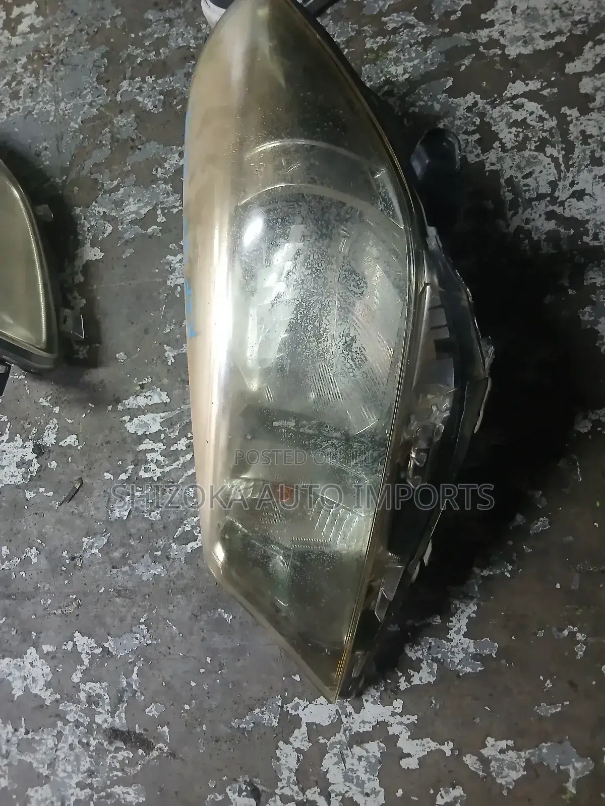 Toyota Vitz 2010–2013headlight Assembly – Clean