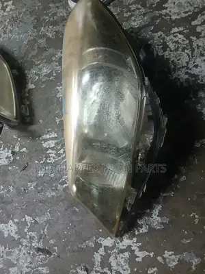Toyota Vitz 2010–2013headlight Assembly – Clean