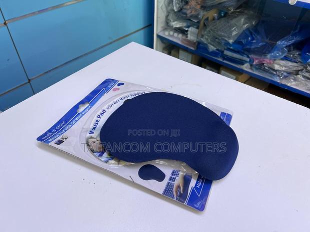 Touch Me Mouse Pad With Gel Wrist Support - thumbnail 2