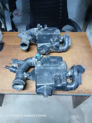 Toyota Prius Air Cleaner Housing/ Element
