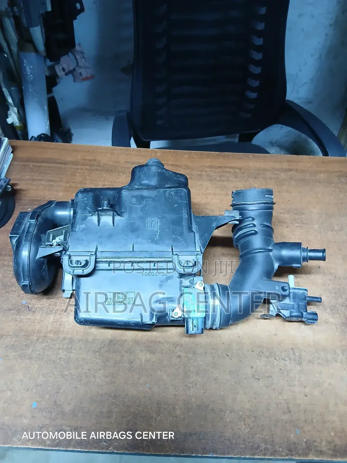 Toyota Prius Air Cleaner Housing/ Element