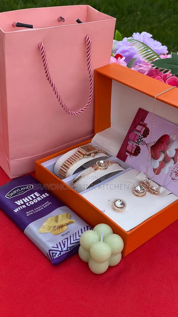 Hot Valentines Ladies Gift Set - thumbnail 4