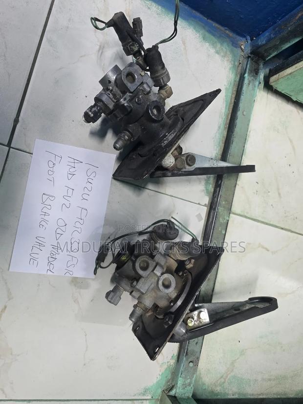 Isuzu Frr33, FSR and FVZ Old Model Footbrake Valve