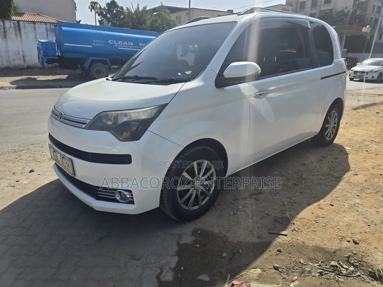 Toyota Spade 1.3 2016 Pearl