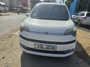 Toyota Spade 1.3 2016 Pearl
